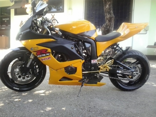 ต้องการขาย Suzuki GSXR 1100 ทะเบียนแท้ครับ