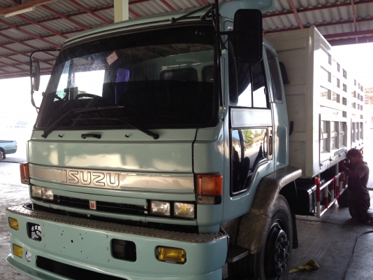 อีซูซุ หกล้อ195 แรง เครื่องดี เกียร์ดี สภาพดีพร้อมใช้ อีซูซุ หกล้อ195 แรง เครื่องดี เกียร์ดี สภาพดีพร้อมใช้