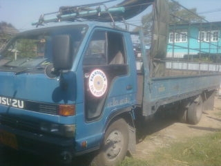 ขายหกล้ออีซุ คัทซี  KS 32  วางหัว115 เกียสั้น ลงเล่ม  เครื่อง 4BE1  110 แรง ยาว5.50 เมตร