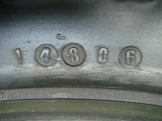 ขาย ยาง BF-Goodrich AT 265/75/ ขอบ16 1เส้นสวยดอกเยอะอยู่ครับ ขาย ยาง BF-Goodrich AT 265/75/ ขอบ16 1เส้นสวยดอกเยอะอยู่ครับ