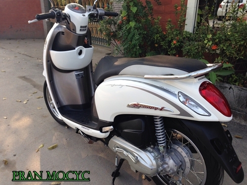 ขายHONDA SCOOPY-I สีขาวเทา ปี2556 ขายHONDA SCOOPY-I สีขาวเทา ปี2556