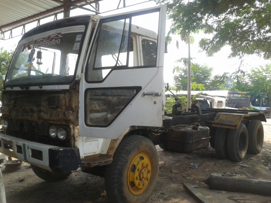 ขาย10ล้อ2เพลา หัวแคชซี FN527 เครื่อง195แรง