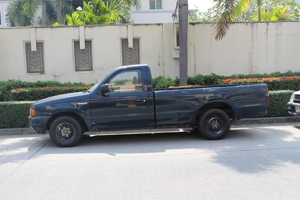 ขายถูกรถพร้อมใช้งาน เครื่องช่วงล่างดี สีสวยอยู่ ปี2001 ขายถูกรถพร้อมใช้งาน เครื่องช่วงล่างดี สีสวยอยู่ ปี2001