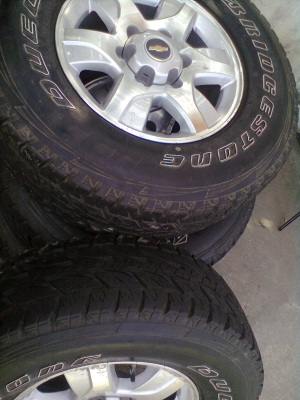 ขายแม็กเชฟ ขอบ 16 พร้อมยาง 245 75 16 ปี08  มี 1 ชุด