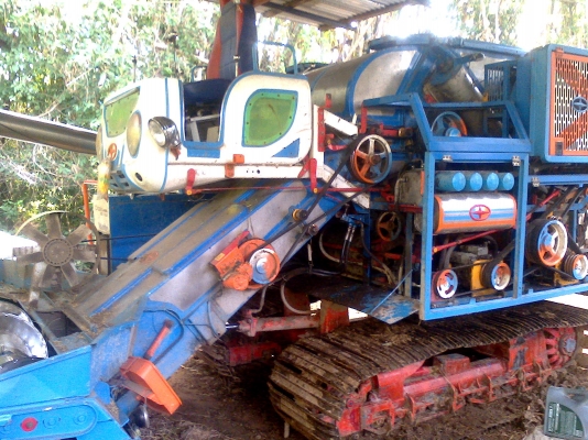 รถเกี่ยวศักดิ์+เทเลอร์