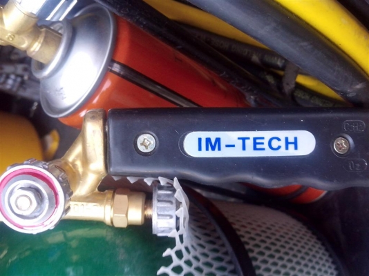 ขายชุดเชื่อมเเก๊ส กระเป๋าหิ้ว ใช้เเก๊สกระป๋องครับ