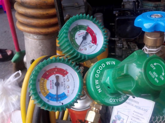 ขายชุดเชื่อมเเก๊ส กระเป๋าหิ้ว ใช้เเก๊สกระป๋องครับ