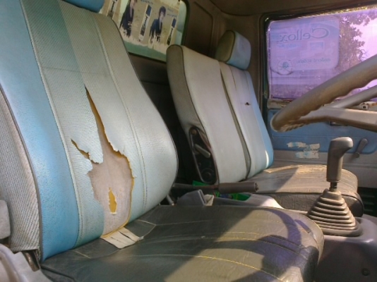 ขายด่วน Hino FC120Hp ตุ้ 3 บานปี37