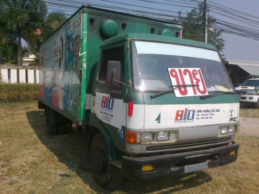 ขายด่วน Hino FC120Hp ตุ้ 3 บานปี37