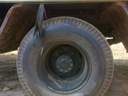 ขายด่วน Hino FC120Hp ตุ้ 3 บานปี37