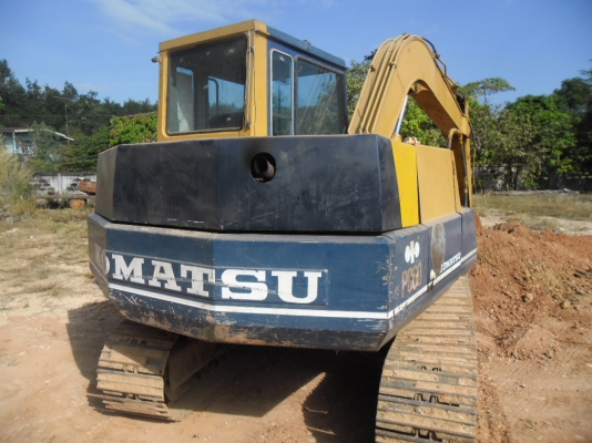 ขายรถแบโฮ KOMATSU PC60-5 สภาพพร้อมใช้ตักสั่ยรถ 6 ล้อใด้วันละ 100 ก่วาเที่ยวเครื่องเดิมปั้มเดิมเอกสารใบสัญญาซื้อขาย