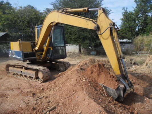 ขายรถแบโฮ KOMATSU PC60-5 สภาพพร้อมใช้ตักสั่ยรถ 6 ล้อใด้วันละ 100 ก่วาเที่ยวเครื่องเดิมปั้มเดิมเอกสารใบสัญญาซื้อขาย