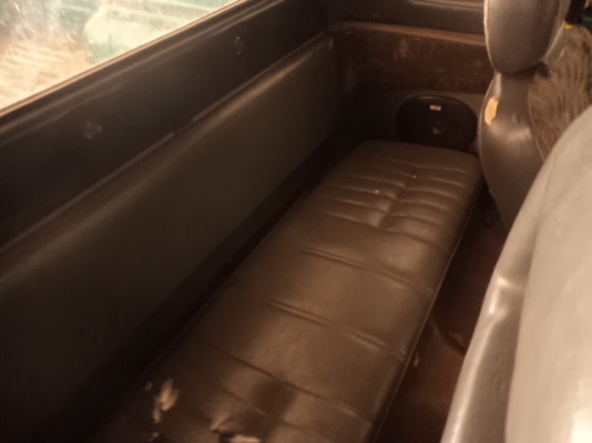 ขาย FORD เครื่อง 2.5 ปี 1995 ขายตามสภาพ 086-4457033 ไม่ลดแล้วครับ