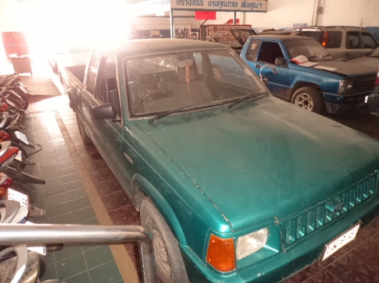 ขาย FORD เครื่อง 2.5 ปี 1995 ขายตามสภาพ 086-4457033 ไม่ลดแล้วครับ