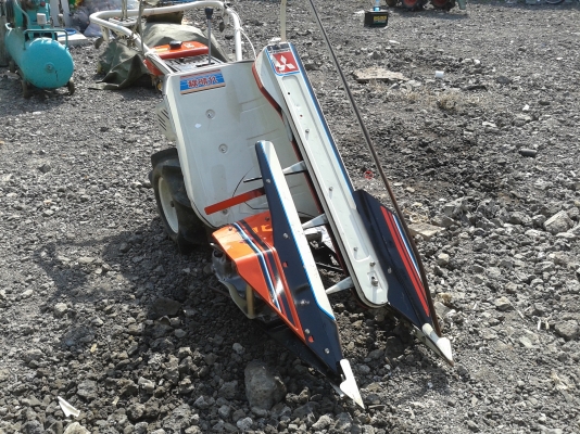 ขายรถเกี่ยวข้าวเดินตาม Mitsubishi MB360 ขนาด 5แรง เครื่องเบนซิน ราคา 25,000.-