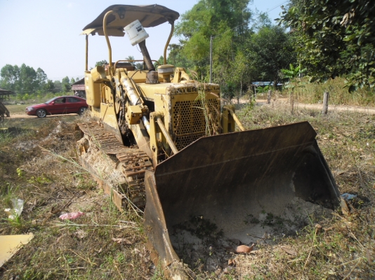 ขายรถตักตีนตะขาบ CAT951C เครื่องดีปั้มดีสภาพพร้อมใช้งานโซ่ช่วงล่างดี ขายรถตักตีนตะขาบ CAT951C เครื่องดีปั้มดีสภาพพร้อมใช้งานโซ่ช่วงล่างดี