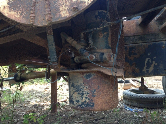 ขายเทเลอร์รถสิบล้อHINO KT925 เพลาเดียว มีหางขึ้นรถเกี่ยว เครื่องEH700 ขายถูกๆ 380000 ติดต่อ วรพจน์0813467572