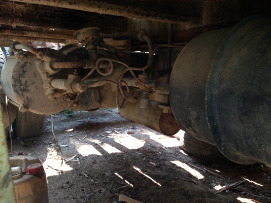 ขายเทเลอร์รถสิบล้อHINO KT925 เพลาเดียว มีหางขึ้นรถเกี่ยว เครื่องEH700 ขายถูกๆ 380000 ติดต่อ วรพจน์0813467572