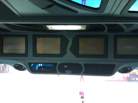 รถบัส 8 ล้อ รถบัส 8 ล้อ