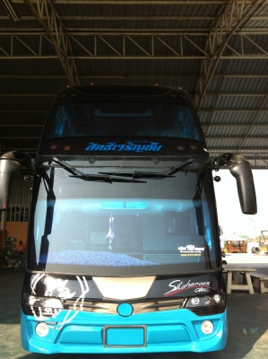 รถบัส 8 ล้อ รถบัส 8 ล้อ