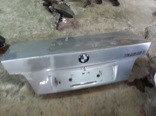 ขายฝากระโปงหลัง BMW E36 อุปกรครบ