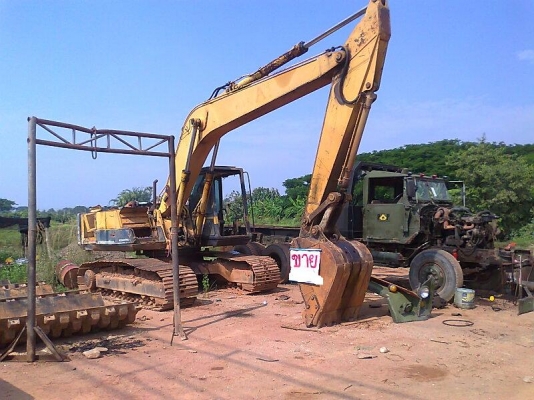 รถขุด KOMATSU PC200-3 ซีเรียล 31137 รถทำงานปกติ ราคาต่อรองได้