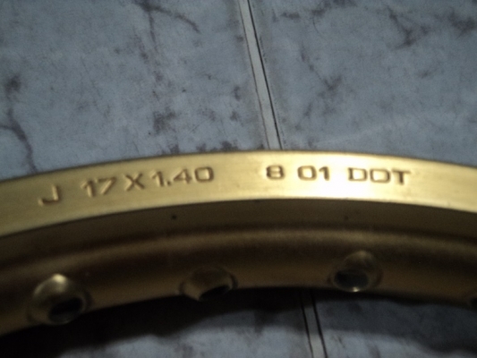 ล้อ D.I.D สีทอง รุ่นเก่าสติกเกอรุ้ 17 1.4