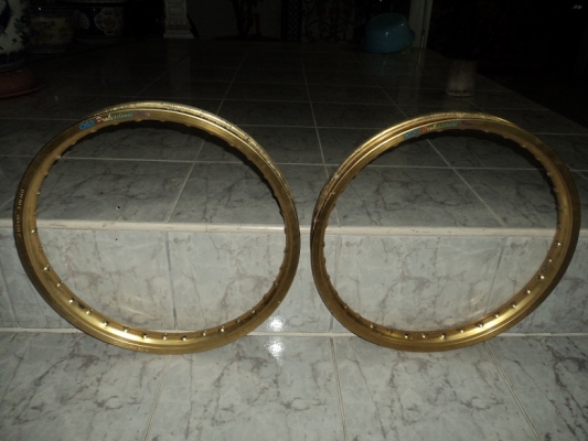 ล้อ D.I.D สีทอง รุ่นเก่าสติกเกอรุ้ 17 1.4