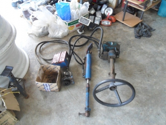 ขายแล้ว ชุดพวงมาลัยเพาเวอร์ แบบชักข้าง รถไถฟอร์ด 5000-6600 เก่านอกตรงรุ่น 18,000บาท.