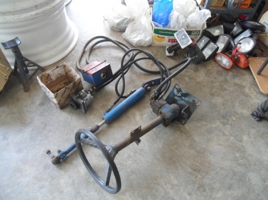 ขายแล้ว ชุดพวงมาลัยเพาเวอร์ แบบชักข้าง รถไถฟอร์ด 5000-6600 เก่านอกตรงรุ่น 18,000บาท.