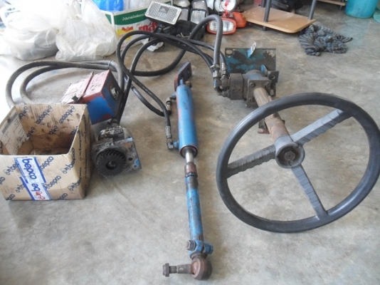 ขายแล้ว ชุดพวงมาลัยเพาเวอร์ แบบชักข้าง รถไถฟอร์ด 5000-6600 เก่านอกตรงรุ่น 18,000บาท.