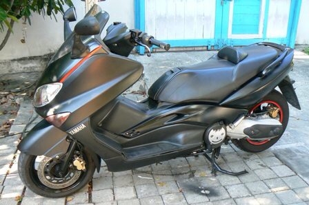 ขายYamaha T-Maxราคาถูก แถมของแต่งเพียบครับ