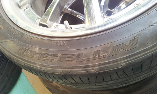 ล้อแม็ก VALENZA GRANATO II ขอบ 17 มือสอง พร้อมยาง nitto @ 12000 บาท ล้อแม็ก VALENZA GRANATO II ขอบ 17 มือสอง พร้อมยาง nitto @ 12000 บาท