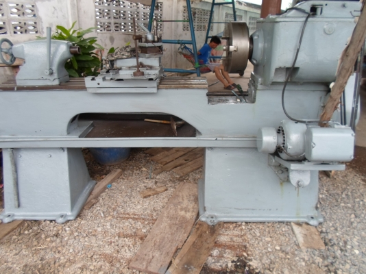 เครื่องกลึง อังกฤษ 7 ฟุต หนัก 2 เพลา เกียร์บล็อก กลึงเกลียวได้70,000