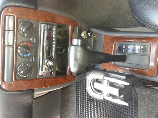 นิสสัน ซันนี่ ซาลูน เกียออโต้ ติดแก๊ส เบาะหนัง บาง สวยๆ