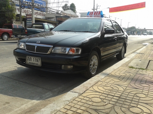 นิสสัน ซันนี่ ซาลูน เกียออโต้ ติดแก๊ส เบาะหนัง บาง สวยๆ