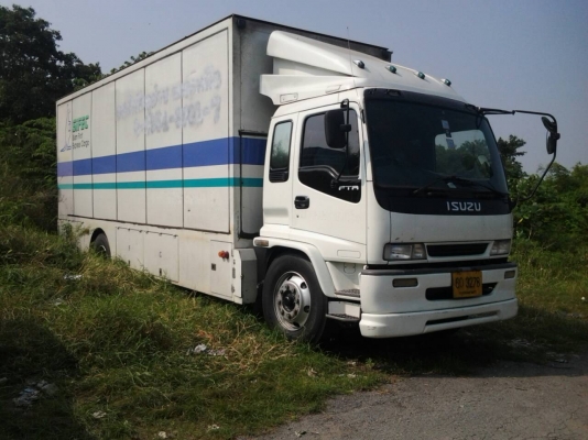 ขาย 6 ล้อ ISUZU ปี2005 เครื่อง 220แรง