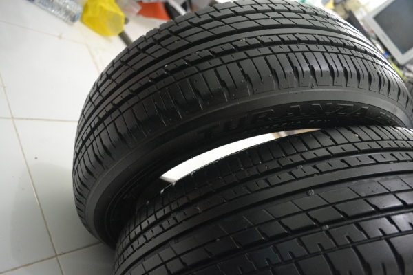 ขายยาง bridgestone 185 55 16  ปลายปี 30/09 1คู่