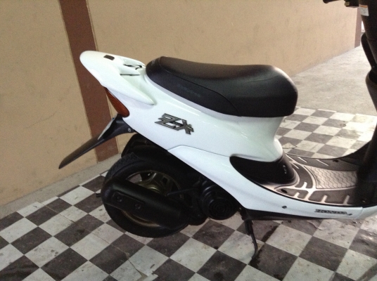 ขาย!!!ฮอนด้าZX 50cc สต๊าทมือและเท้า ปีที่ซื้อ53 รถเครื่องดีคับ มีกล่องเก็บของใต้เบาะคับ