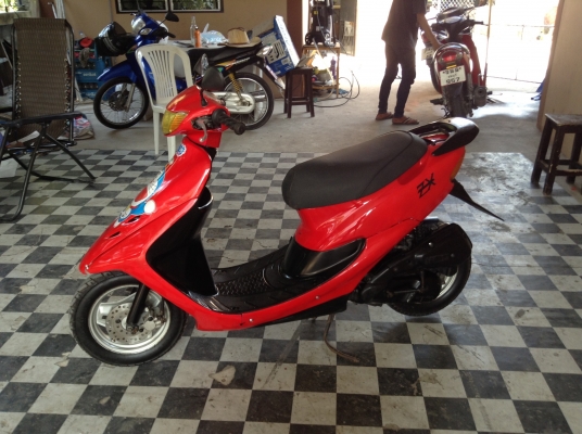 ขาย!!!ฮอนด้าZX 50cc สต๊าทมือและเท้า ปีที่ซื้อ53 รถเครื่องดีคับ มีกล่องเก็บของใต้เบาะคับ