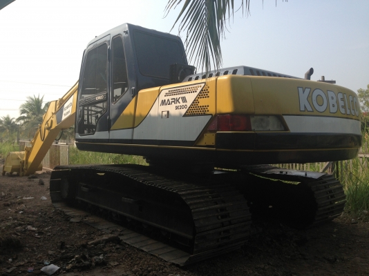 ขาย KOBELCO SK200-3 (ยูตานิแท้)มีตัวสลับคอนโทรน เจ้าของขายเอง สอบถามรายละเอียดเพิ่มเติมได้ที่ 081-4283210