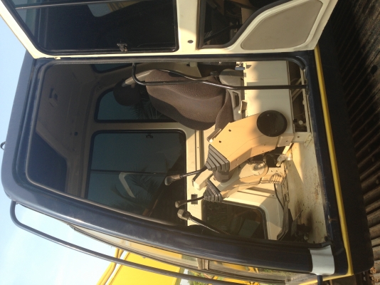 ขาย KOBELCO SK200-3 (ยูตานิแท้)มีตัวสลับคอนโทรน เจ้าของขายเอง สอบถามรายละเอียดเพิ่มเติมได้ที่ 081-4283210