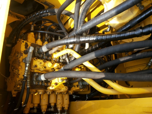 รถสวยเจ้าของขายเอง KOMATSU  PC200-8