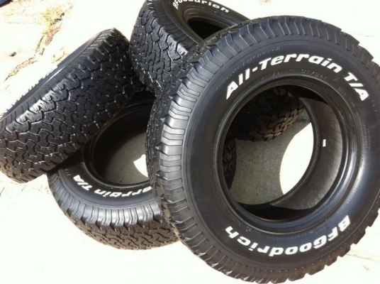 ขายยาง BF Goodrich Allterrain ขนาด 265 75 r16  ปี10