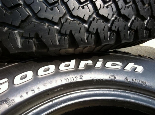 ขายยาง BF Goodrich Allterrain ขนาด 265 75 r16  ปี10