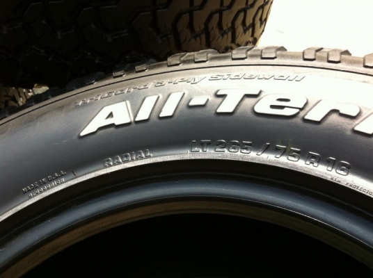 ขายยาง BF Goodrich Allterrain ขนาด 265 75 r16  ปี10