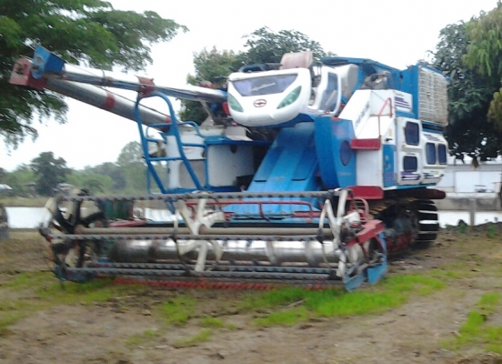 ขายรถเกี่ยวข้าว Star Big เครื่อง jo8c turbo 260 Hp (ทีมงานรถคุณภาพ)