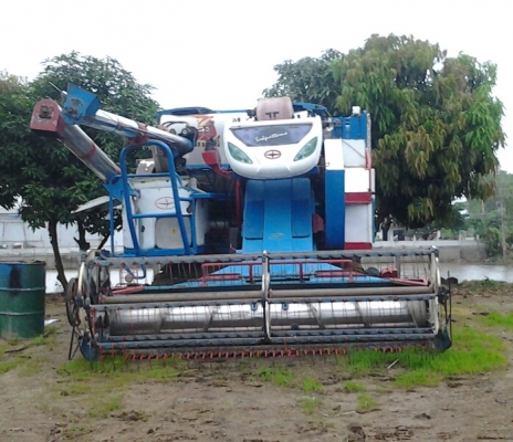 ขายรถเกี่ยวข้าว Star Big เครื่อง jo8c turbo 260 Hp (ทีมงานรถคุณภาพ)