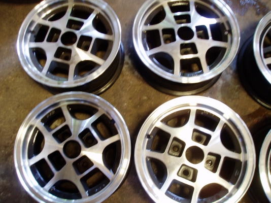 ขายล้อแม็กขอบ13 ขับหลัง4วง4000บาท