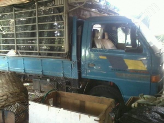 รถบรรทุก 6 ล้อ ยี่ห้อ ISUZU รุ่น NPR 115แรง รถบรรทุก 6 ล้อ ยี่ห้อ ISUZU รุ่น NPR 115แรง